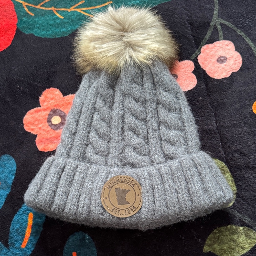 Gray Knit Pom-Pom Beanie